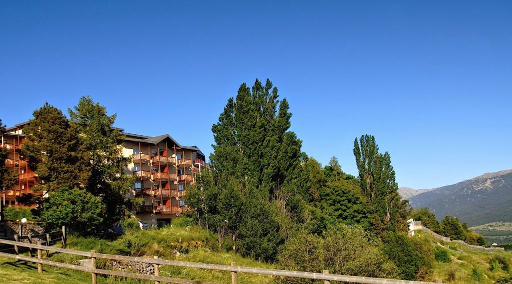 Les Balcons Du Soleil Aparthotel Font-Romeu-Odeillo-Via Exteriör bild