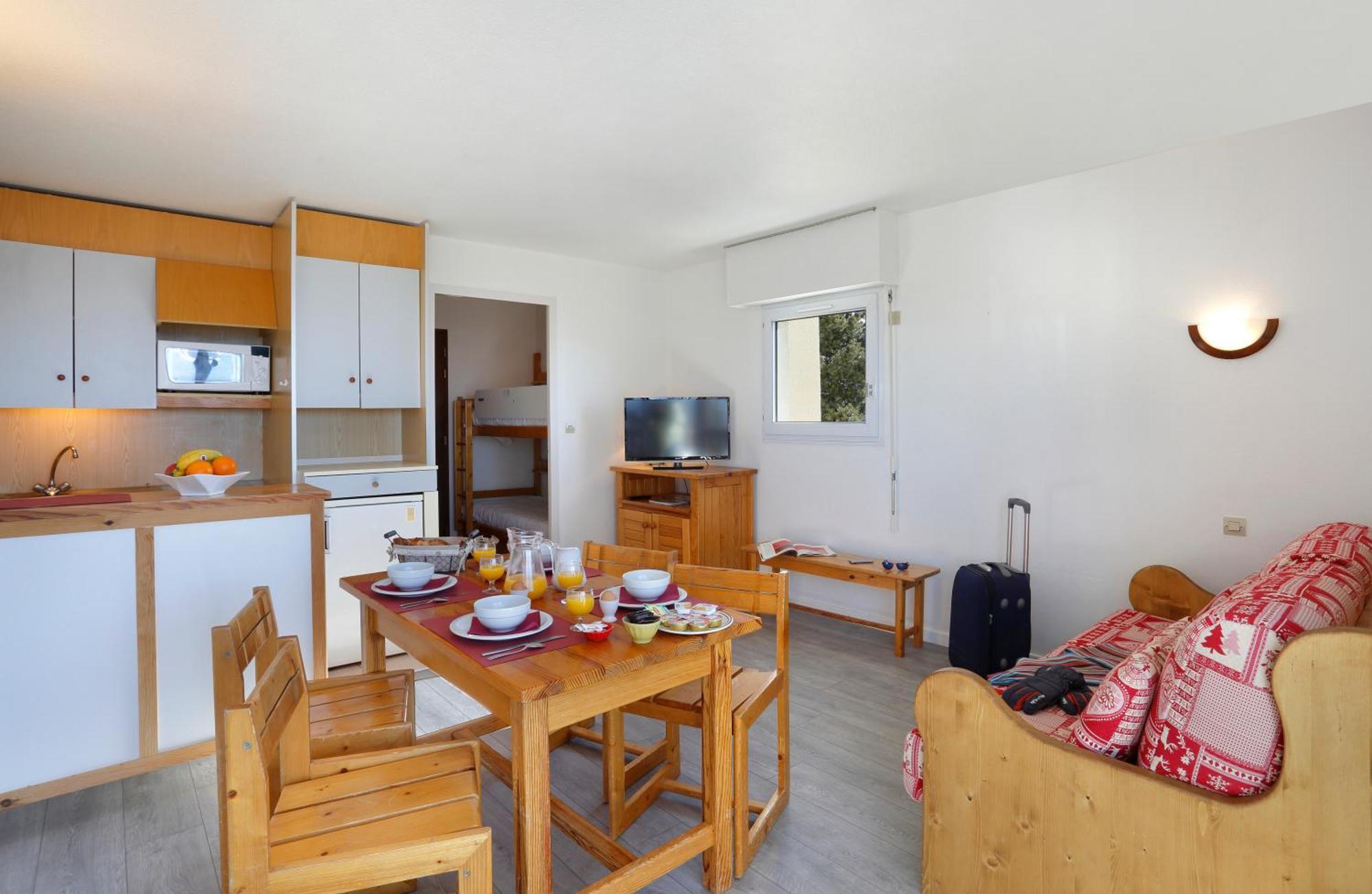 Les Balcons Du Soleil Aparthotel Font-Romeu-Odeillo-Via Exteriör bild