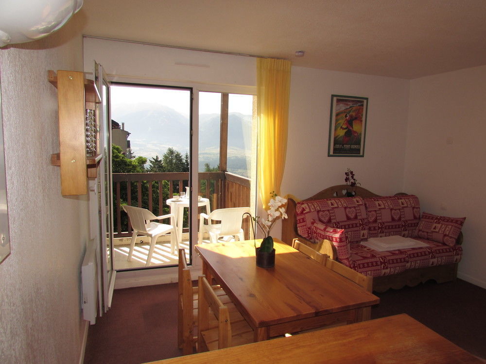 Les Balcons Du Soleil Aparthotel Font-Romeu-Odeillo-Via Exteriör bild